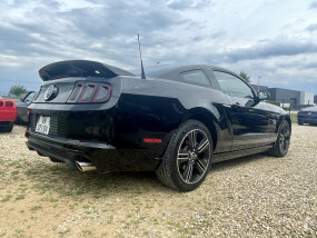 * VENDU * - Mustang GT V8 5.0L - Caméra de recul - Shaker - Boite manuelle - 2012 - Brembo