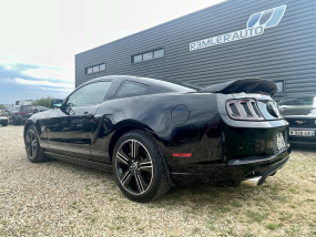 * VENDU * - Mustang GT V8 5.0L - Caméra de recul - Shaker - Boite manuelle - 2012 - Brembo