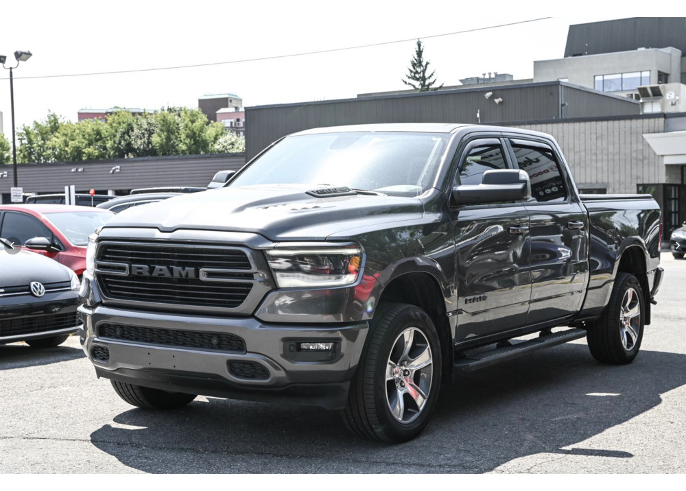 Dodge RAM 1500 V8 5.7L HEMI SPORT - 2020 - Crew Cab - CarPlay - Ecran 12" - Toit panoramique - Benne de 6,4FT