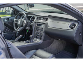 * VENDU * - Ford Mustang V6 3.7L - 2013 - Boite manuelle - MBRP - Caméra de recul