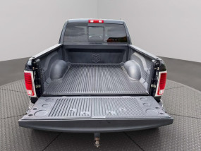 Dodge RAM 1500 V8 5.7L Hemi LARAMIE - 2016 CREW CAB - Chrome - Toit ouvrant