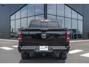 Dodge RAM 1500 V8 5.7L HEMI - 2023 - Crew Cab - CarPlay - Ecran 12" - Toit panoramique - EN STOCK