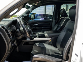 Dodge RAM 1500 V8 5.7L HEMI - 2023 - Crew Cab - Night Edition - CarPlay - Ecran 12" - Toit panoramique