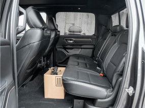 Dodge RAM 1500 V8 5.7L e-torque HEMI SPORT NIGHT EDITION 2023 - Crew Cab - CarPlay - Toit panoramique