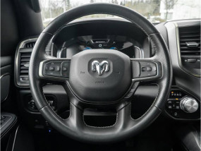 Dodge RAM 1500 V8 5.7L e-torque HEMI SPORT NIGHT EDITION 2023 - Crew Cab - CarPlay - Toit panoramique