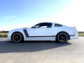 * VENDU * - Ford Mustang BOSS 302 - RECARO - Clé rouge - 2013 - EN STOCK
