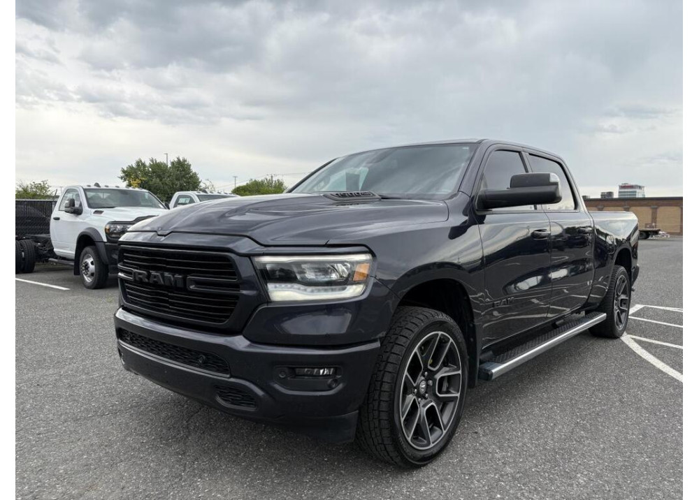 Dodge RAM 1500 V8 5.7L HEMI SPORT Night Edition - 2020 - Crew Cab - CarPlay - Ecran 12" - Toit panoramique