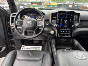 Dodge RAM 1500 V8 5.7L HEMI SPORT Night Edition - 2020 - Crew Cab - CarPlay - Ecran 12" - Toit panoramique