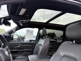 Dodge RAM 1500 V8 5.7L HEMI SPORT Night Edition - 2020 - Crew Cab - CarPlay - Ecran 12" - Toit panoramique