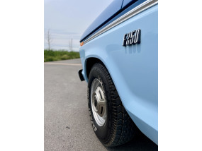 * VENDU * - Ford F250 V8 360 CI de 1973 avec seulement 73 700 Miles d'origine