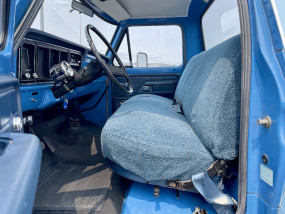 * VENDU * - Ford F250 V8 360 CI de 1973 avec seulement 73 700 Miles d'origine