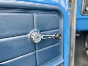 * VENDU * - Ford F250 V8 360 CI de 1973 avec seulement 73 700 Miles d'origine