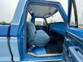* VENDU * - Ford F250 V8 360 CI de 1973 avec seulement 73 700 Miles d'origine