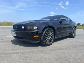 * VENDUE * - Mustang GT V8 5.0L - Boite mécanique - 2011...