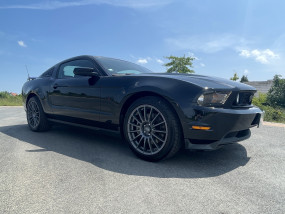 * VENDUE * - Mustang GT V8 5.0L - Boite mécanique - 2011 - Seulement 41 200 KMS