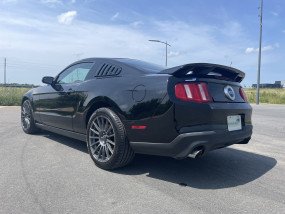 * VENDUE * - Mustang GT V8 5.0L - Boite mécanique - 2011 - Seulement 41 200 KMS