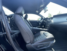 * VENDUE * - Mustang GT V8 5.0L - Boite mécanique - 2011 - Seulement 41 200 KMS