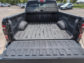 Dodge RAM 1500 V8 5.7L HEMI SPORT Night Edition - 2021 - Crew Cab - CarPlay - Ecran 12" - Toit panoramique