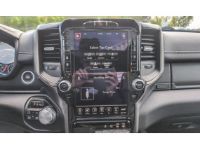 Dodge RAM 1500 V8 5.7L HEMI SPORT Night Edition - 2021 - Crew Cab - CarPlay - Ecran 12" - Toit panoramique