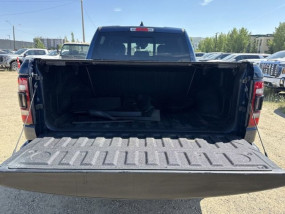 Dodge RAM 1500 V8 5.7L HEMI SPORT - 2022 - Crew Cab - CarPlay - Ecran 12" - Toit panoramique